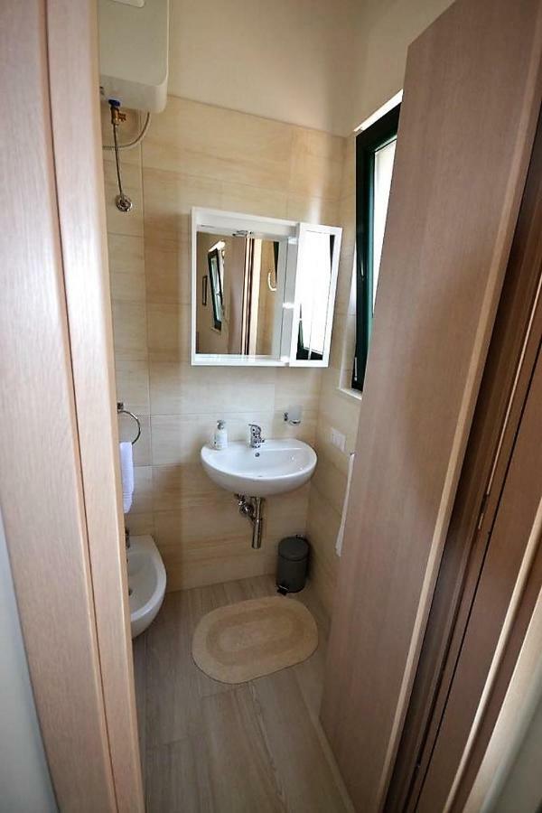 Le Stanze Di Casa Polinisso Guest House กาโรวิญโญ ภายนอก รูปภาพ